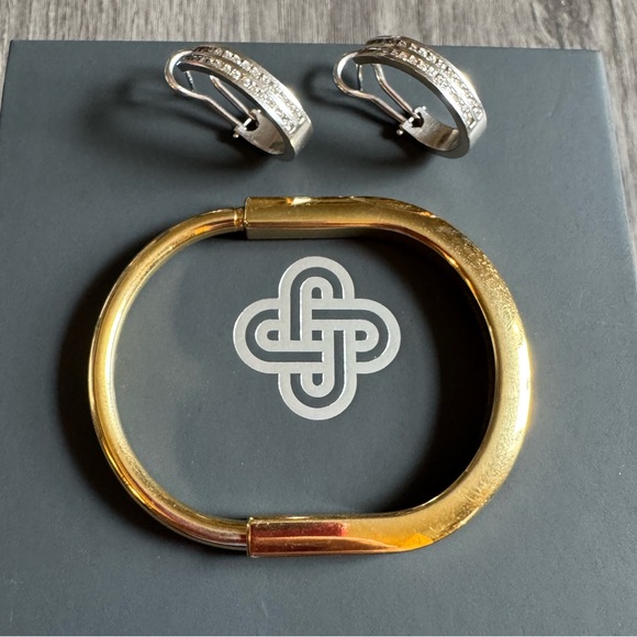TIFFANY Y.G LOCK BRACELET WITH FREE WHITE GOLD & DIAMOND EARRINGS - Picture 1 of 16